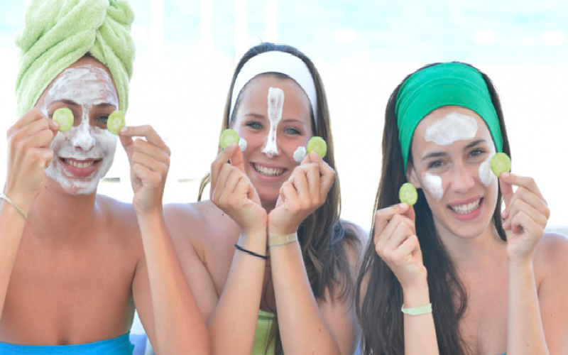 Teenager geniessen Club Med Spa