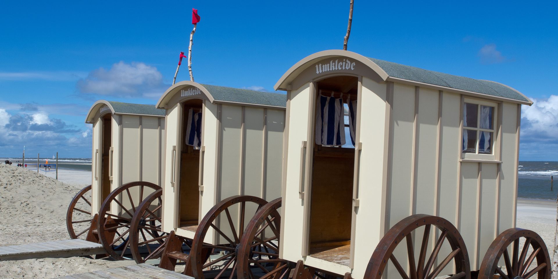 bathing-huts-beach-norderney-germany